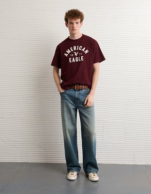 AE Standard Fit Graphic T-Shirt - Burgundy