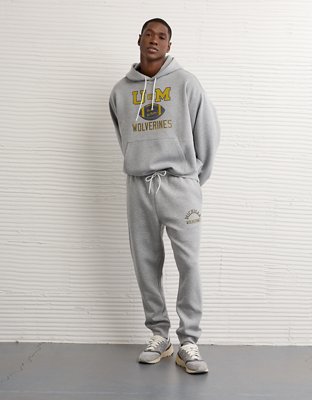 AE 24/7 Michigan Wolverines Graphic Jogger - Medium Heather Gray