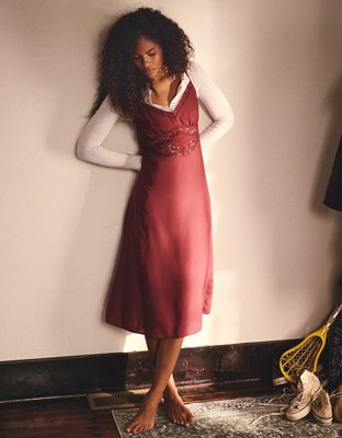 AE V-Neck Slip Midi Dress - Bordeaux