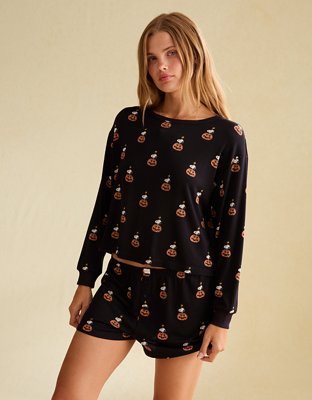 AE Luxe Plush Snoopy Long Sleeve + Short PJ Set - Black