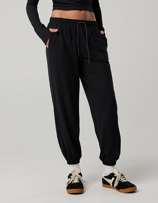 OFFLINE By Aerie Weekend Away Jogger - True Black