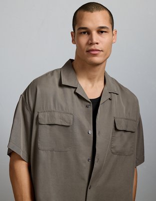 AE77 Premium Relaxed Short-Sleeve Button-Up Shirt - Olive