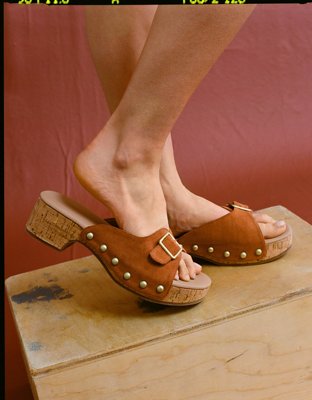 AE Studded Slide Platform Clog - Amber Brown