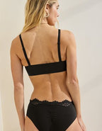 SMOOTHEZ Lightly Lined Bandeau Bralette - True Black