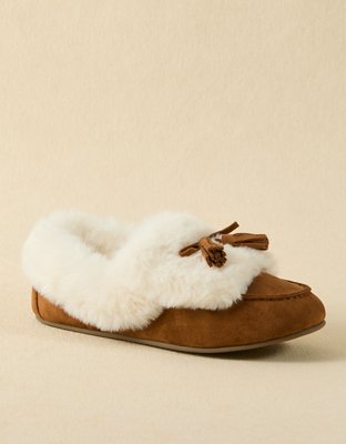 AE Cozy Moccasin Slipper - Medium Brown