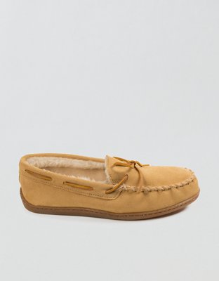 Minnetonka Pile-Lined Hardsole Slipper - Tan